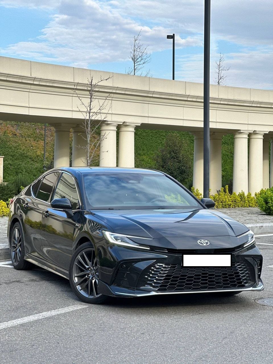 TOYOTA CAMRY SPORT+